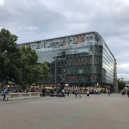The Crystal Palace Apartman